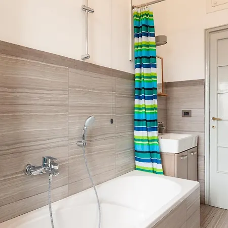 Ticinese Master Guest Close To Duomo * Milan